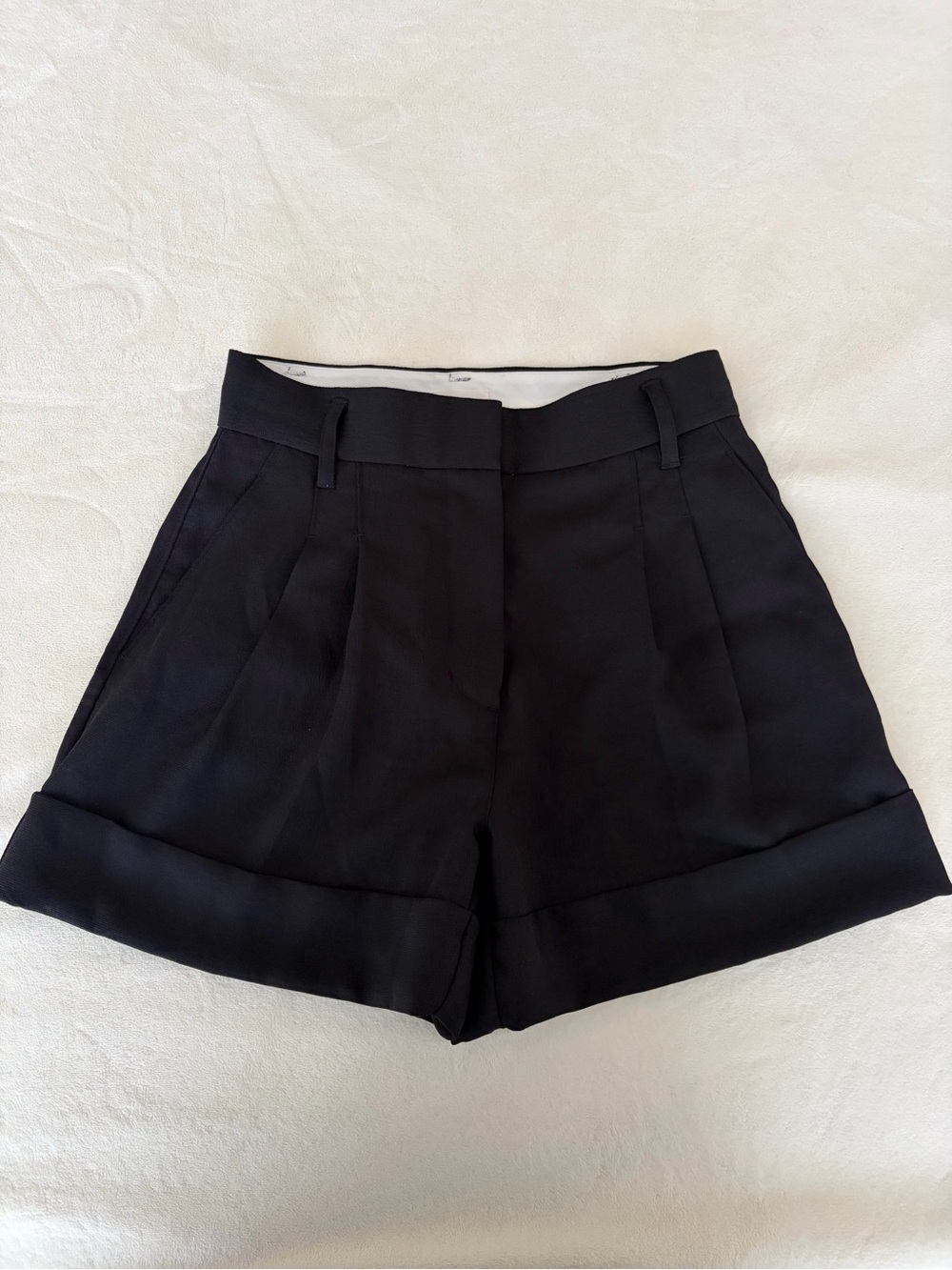 Aritzia size 2 - Classic Black High-Waist Tailored Women’s Shorts